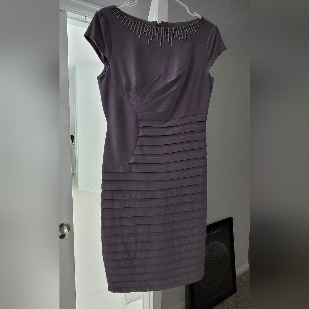 Pre-owned grey dress, size 8
